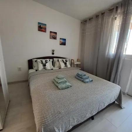 Crystal Bay Toni 70m To Apartamento