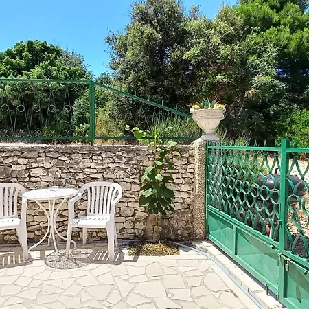 Toni * Rogoznica (Sibenik-Knin)