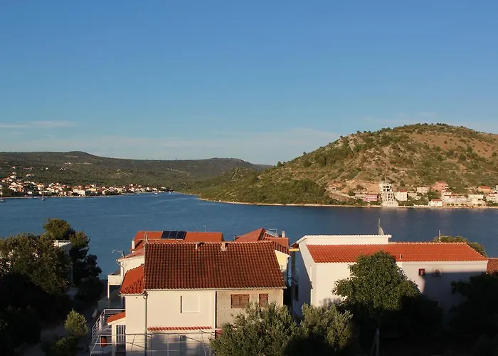 Toni روغوزنيكا